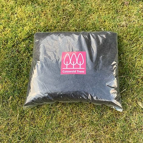 Tree And Shrub Planting Kit - SupaGarden Spade & 5 Litres Of Peat-free Compost 3 Tree And Shrub Planting Kit - SupaGarden Spade & 5 Litres Of Peat-free Compost - Image 3