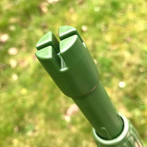 Telescopic Extendable Heavy Duty Plant Stakes - 1.2-2.1m L 5 Telescopic Extendable Heavy Duty Plant Stakes - 1.2-2.1m L - Image 5