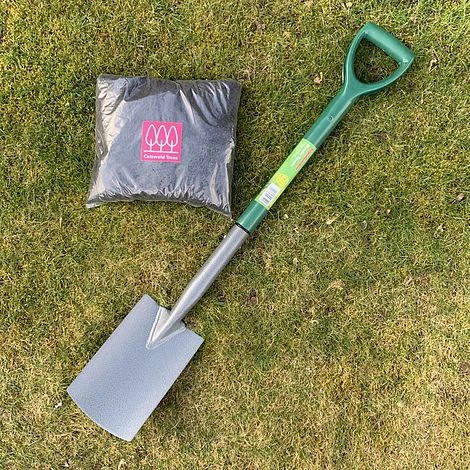 Tree And Shrub Planting Kit - SupaGarden Spade & 5 Litres Of Peat-free Compost 1 Tree And Shrub Planting Kit - SupaGarden Spade & 5 Litres Of Peat-free Compost